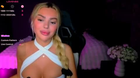  Ayla Demir  online show from June 2026 08:15:01 PM