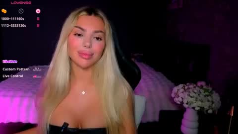  Ayla Demir  online show from July 2026 08:00:01 PM