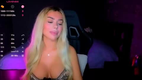  Ayla Demir  online show from July 2026 08:18:02 PM