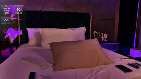 Ayla online show from September 2025 07:02:02 PM