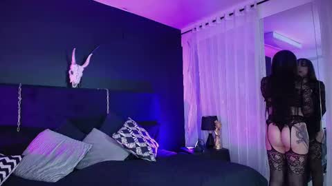 Aylen online show from September 2025 08:12:02 PM