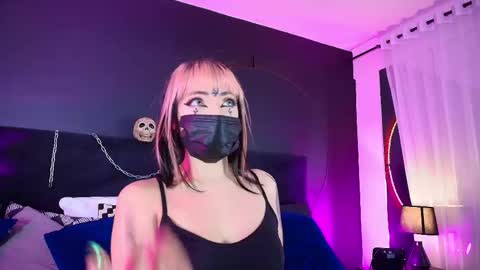 Aylen online show from May 2026 07:42:01 PM