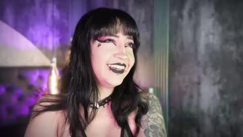 Aylen online show from July 2026 08:01:02 PM