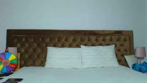 Aylin online show from February 2026 04:07:01 AM