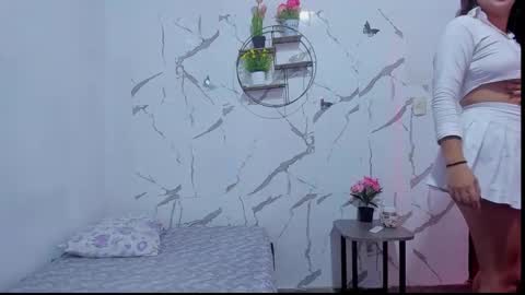 Snapshot of aymy2025 chatting on February 2026 11:20:01 PM Aymy online show from February 2026 11:20:01 PM