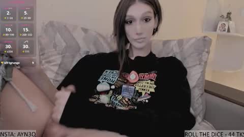 Snapshot of ayn3q chatting on October 2025 10:10:01 PM AYNEK fansly online show from October 2025 10:10:01 PM