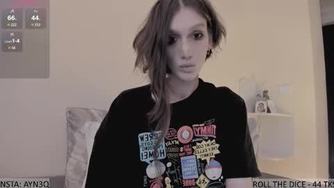 Snapshot of ayn3q chatting on November 2025 01:18:02 AM AYNEK fansly online show from November 2025 01:18:02 AM