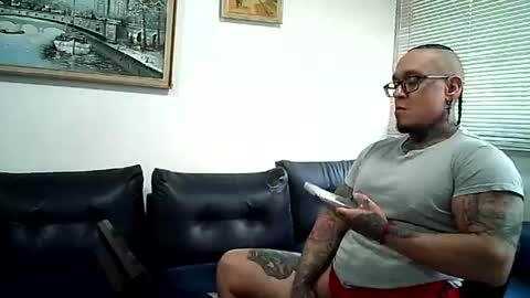 Ayrton naffah2 online show from June 2026 07:56:01 PM