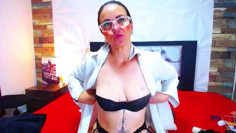 Snapshot of azaahara_ chatting on March 2025 11:07:01 AM Azahara online show from March 2025 11:07:01 AM