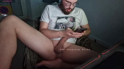 Snapshot of azagal22 chatting on January 2025 08:07:01 PM justin online show from January 2025 08:07:01 PM