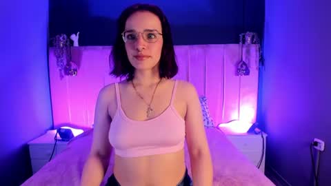 Azahara online show from July 2026 05:19:02 PM