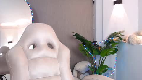 Snapshot of azaria_w chatting on February 2025 03:36:02 AM Adriana online show from February 2025 03:36:02 AM