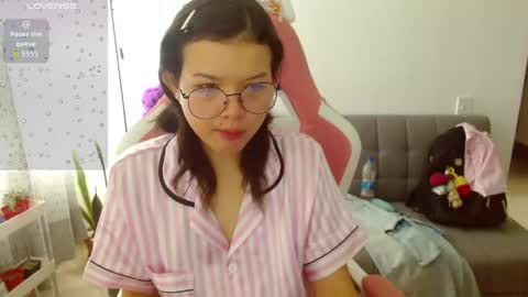 Azu  online show from June 2026 12:32:01 PM