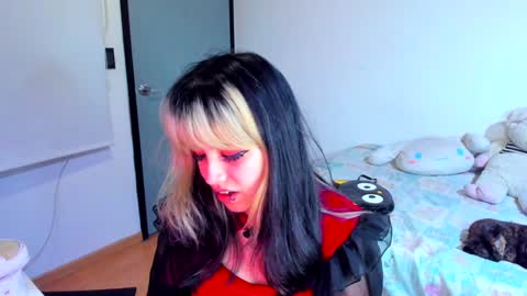 Azu Moure online show from December 2024 12:54:01 AM