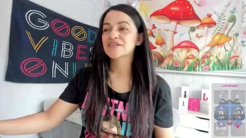 Azucena R online show from November 2025 03:04:01 PM