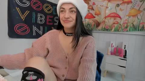 Azucena R online show from December 2025 04:37:02 PM