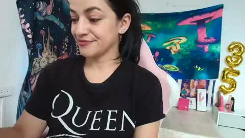 Azucena R online show from May 2026 02:43:01 PM
