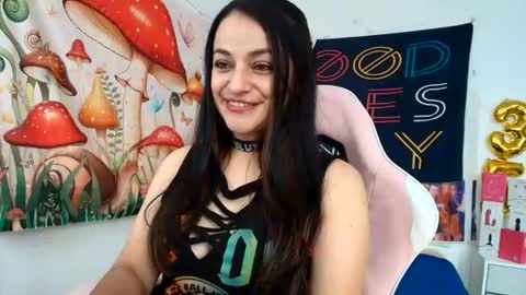 Azucena R online show from July 2026 02:37:01 PM