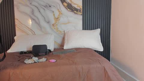  HONEY AZUL   online show from November 2025 10:25:02 AM