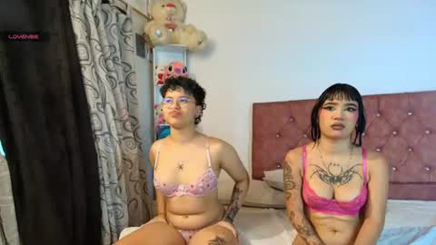 Snapshot of azul_honey chatting on July 2026 11:25:01 AM HONEY AZUL online show from July 2026 11:25:01 AM