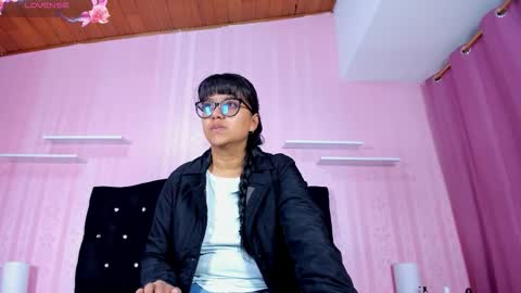 azul_moonn online show from October 2025 03:26:01 AM