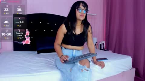 azul_moonn online show from October 2025 03:38:02 AM