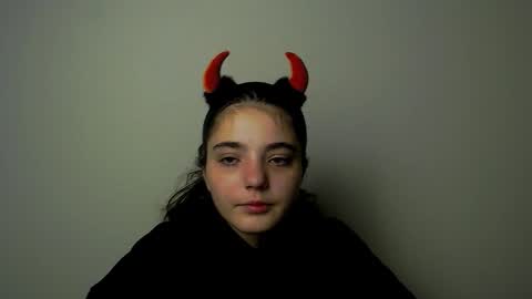 azumi_chan_ online show from October 2025 10:11:01 PM