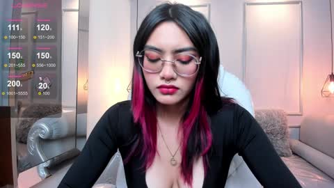 Azura online show from January 2025 07:18:02 PM