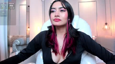 Azura online show from January 2025 01:54:01 AM