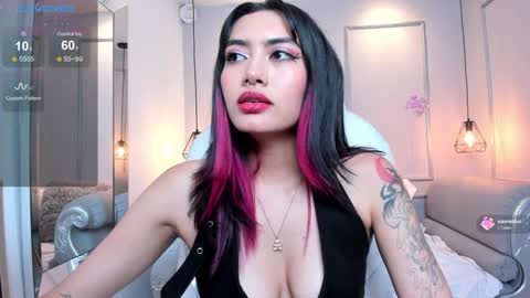 Azura online show from February 2025 10:24:01 PM