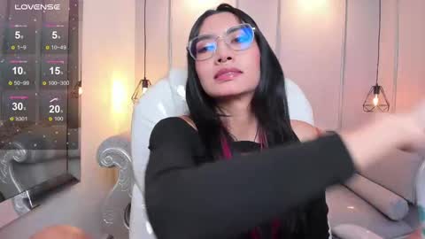 Azura online show from September 2025 07:24:02 PM