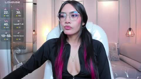 Azura online show from September 2025 07:28:01 PM