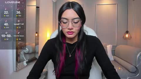 Azura online show from December 2025 07:09:01 PM