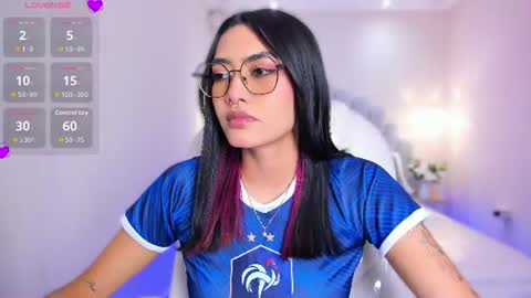Azura online show from June 2026 07:33:01 PM