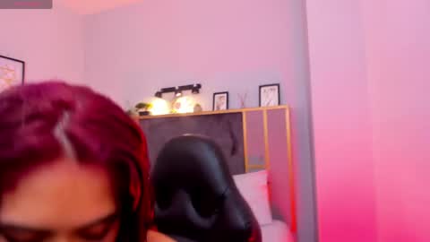 Snapshot of azurra_amatto2 chatting on April 2026 10:35:02 PM Azurra online show from April 2026 10:35:02 PM