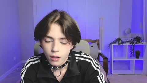 Elios online show from December 2024 07:16:02 PM