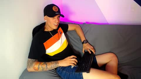 Snapshot of baan9 chatting on February 2025 06:40:02 PM baan9 online show from February 2025 06:40:02 PM