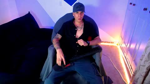 Snapshot of baan9 chatting on March 2025 08:35:02 PM baan9 online show from March 2025 08:35:02 PM