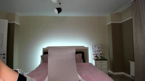 Monica online show from October 2025 01:39:01 AM