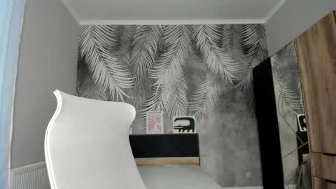 Monica online show from November 2025 02:02:01 AM