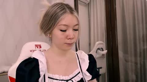 Snapshot of babby_rabbit_ chatting on December 2025 11:40:02 AM Cute Raby online show from December 2025 11:40:02 AM