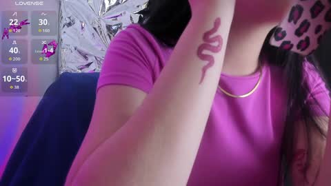 Queen B online show from April 2026 05:35:01 PM