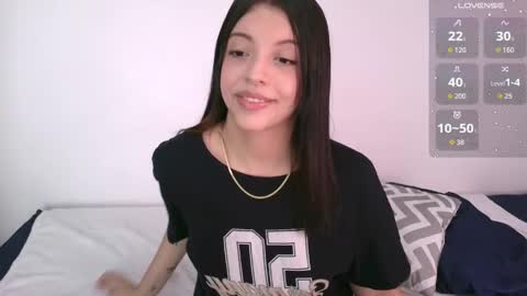 Queen B online show from May 2026 02:20:02 AM