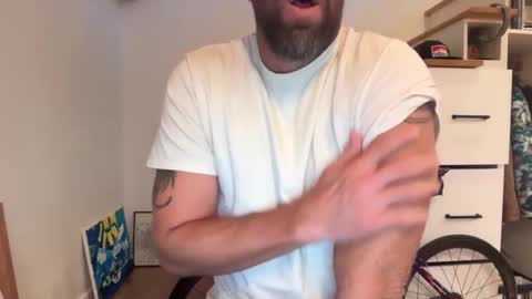 Snapshot of babeheater chatting on December 2025 12:48:01 AM babeheater online show from December 2025 12:48:01 AM