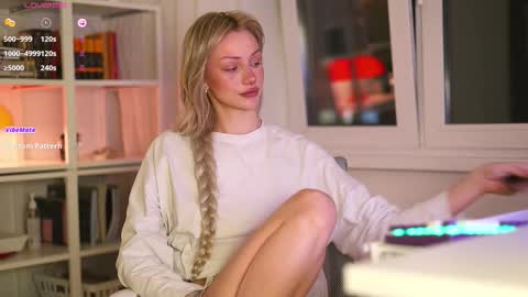 Hey  Im your angel Holly online show from October 2025 06:48:01 PM