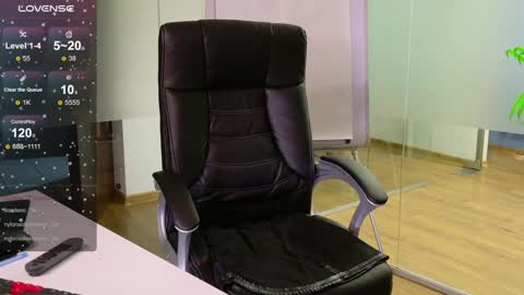 Snapshot of babesgowild chatting on January 2025 12:06:01 AM Olivia and Lexi online show from January 2025 12:06:01 AM