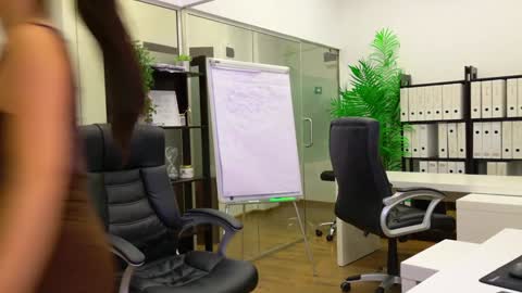 Snapshot of babesgowild chatting on October 2025 04:43:02 AM Olivia and Lexi online show from October 2025 04:43:02 AM