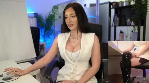 Olivia and Lexi online show from April 2026 04:46:02 AM