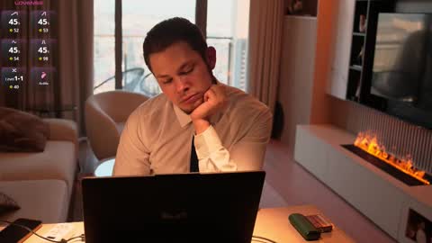 Snapshot of baby6_boy9 chatting on February 2026 02:53:02 PM Luna and Medina online show from February 2026 02:53:02 PM