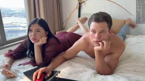 Luna and Medina online show from June 2026 03:14:02 PM
